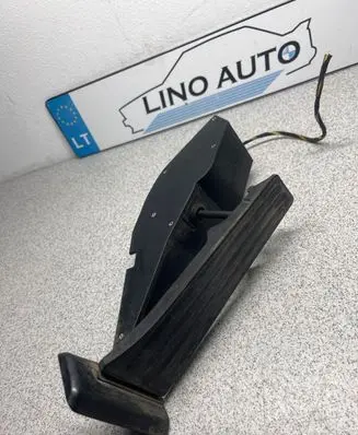 BMW 5 E39 Accelerator throttle pedal 6753053