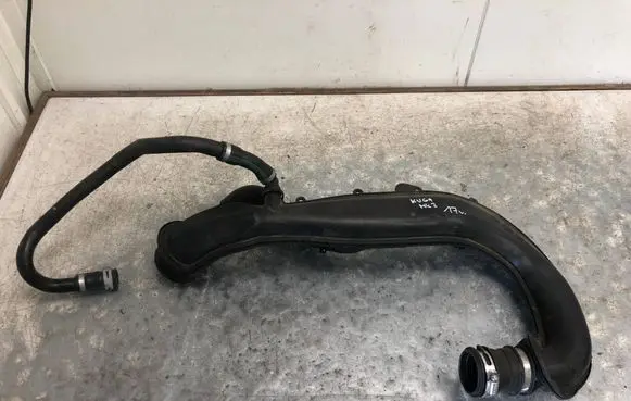 Ford Kuga II Intercooler hose/pipe F1F19C623BA