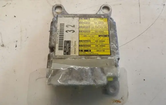 Toyota RAV 4 (XA40) Airbag control unit/module 8917042430