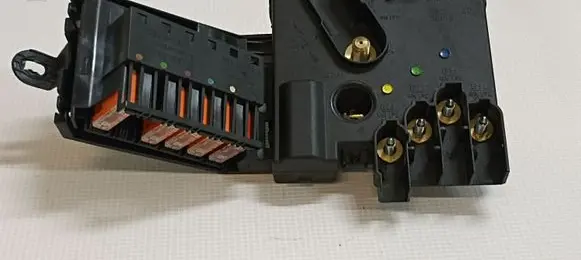 Mercedes-Benz E W211 Fuse module A211546 013948371