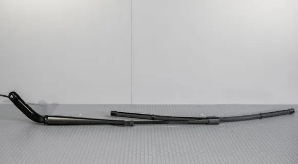 Mercedes-Benz Sprinter W907 W910 Front wiper blade arm A9108203200