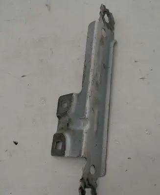 Mercedes-Benz S C217 Fender mounting bracket A2228811414