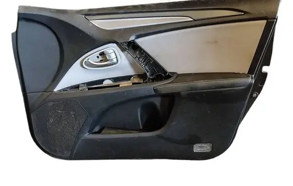 Toyota Avensis T270 Front door card panel trim 6777705040