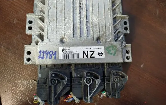 Nissan Qashqai Engine control unit/module 23710BB31A s180067173