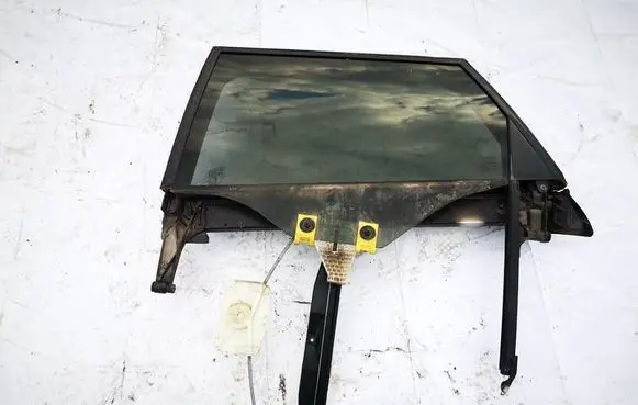 Audi A3 S3 8P Rear door window/glass frame 8P4839175