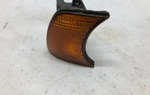 BMW 5 E34 Front indicator light 1384034