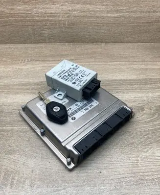 BMW 5 E39 Engine ECU kit and lock set 7789376 6905668