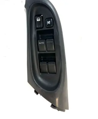 Nissan Almera Tino Electric window control switch 80961