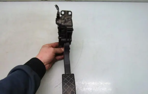 Seat Ibiza III (6L) Accelerator throttle pedal 6Q1721503B