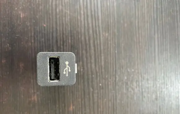 BMW 5 F10 F11 USB socket connector 9167196