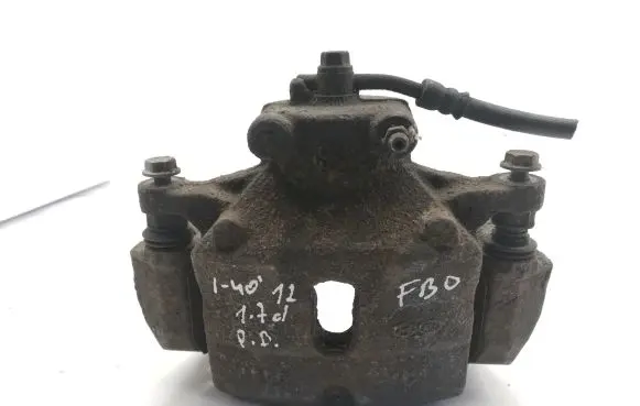 Hyundai i40 Front brake caliper