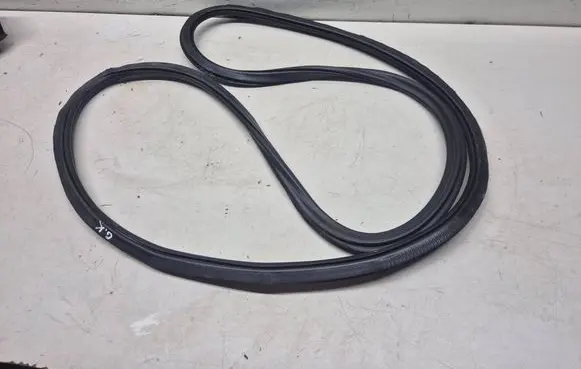 Audi A8 S8 D4 4H Rubber seal rear door