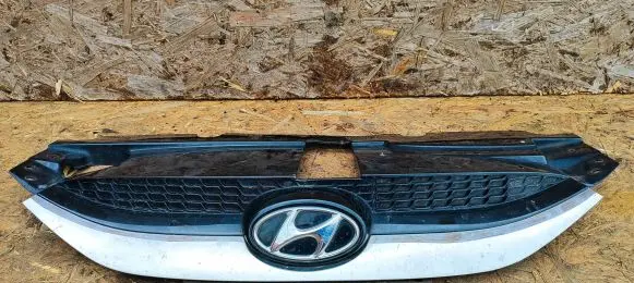 Hyundai ix35 Front bumper upper radiator grill 863512Y000