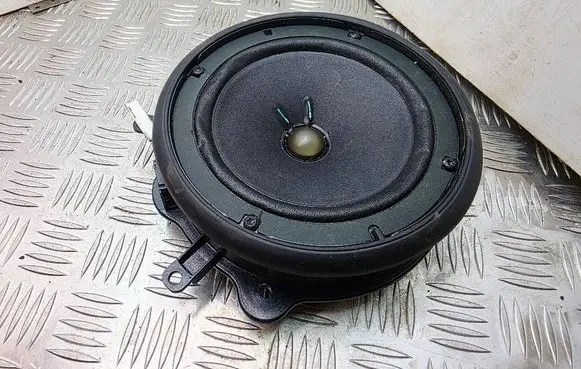Audi A8 S8 D3 4E Rear door speaker 4E0035411H