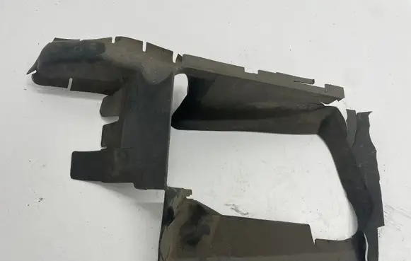 Audi Q7 4L Air intake duct part 4L0117335B