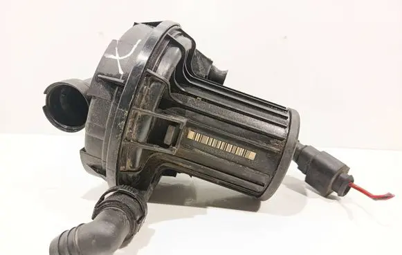 Volkswagen Golf V Secondary air pump 06A959253B