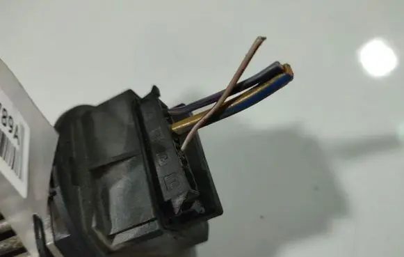 Heater blower motor/fan resistor