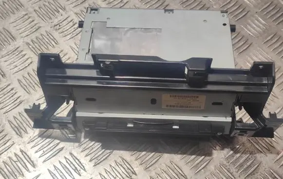 Land Rover Range Rover Sport L320 CD/DVD changer 31357756
