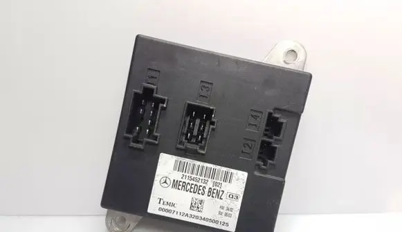 Mercedes-Benz E W211 Comfort/convenience module 2115452132