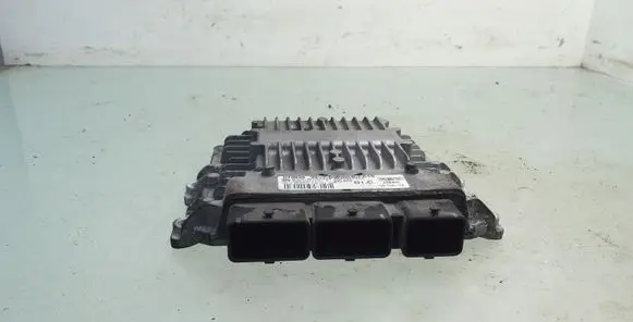 Volvo V50 Engine control unit/module 30743623 30743623AA 5WS40212H