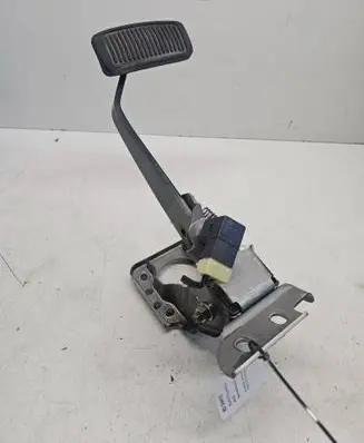Hyundai Santa Fe Brake pedal 3282527070G1