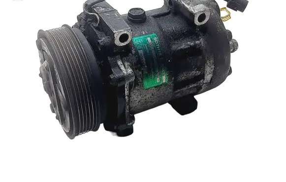 Volvo S40, V40 Air conditioning (A/C) compressor (pump) 8200040681 3320303134 4008005