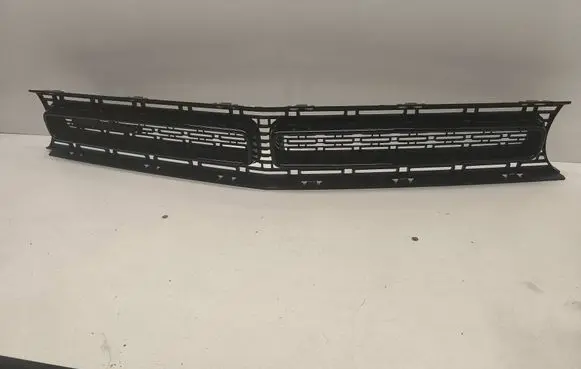 Dodge Challenger Front bumper upper radiator grill K3340094 9403976
