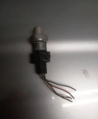 Audi A4 S4 B5 8D Air conditioning (A/C) pressure sensor 8D0959482B