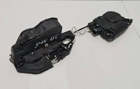 BMW M5 Rear door lock 4154310400 7154516