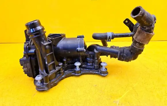 Audi A6 S6 C8 4K Thermostat 05L121111F 05L907593