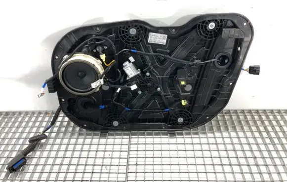Hyundai i30 Front door window regulator with motor 82480G4180