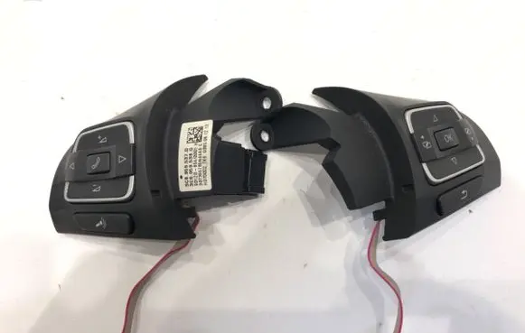 Volkswagen PASSAT B7 Steering wheel buttons/switches 3C8959537D