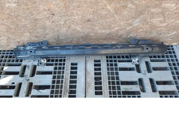 Volkswagen Golf III Front bumper shock/impact absorber 1J0806635