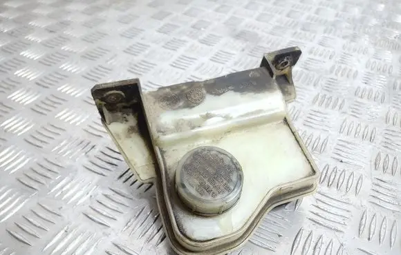 Fiat Multipla Brake fluid reservoir 