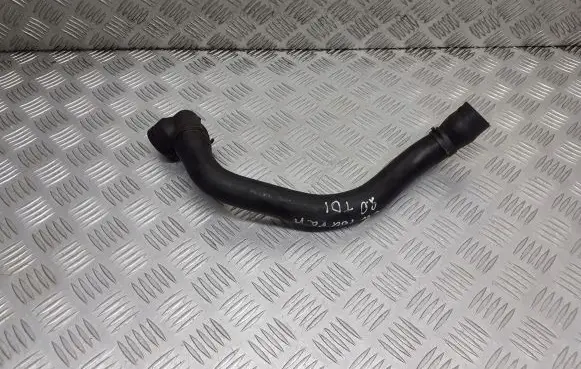 Volkswagen Touran I Engine coolant pipe/hose
