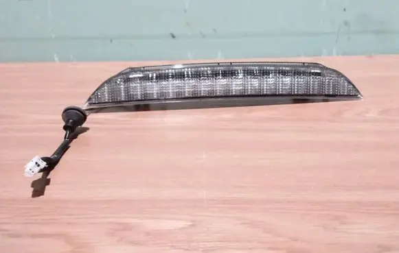 Citroen C-Crosser Third/center stoplight P5631