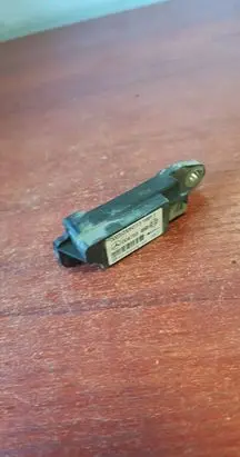 Mercedes-Benz C W203 Airbag deployment crash/impact sensor 0018204426