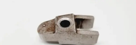 Mercedes-Benz C W203 Fuel Injector clamp holder