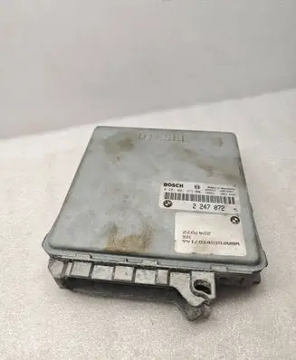 BMW 5 E39 Engine control unit/module 2247072 28RTD907 0281001373