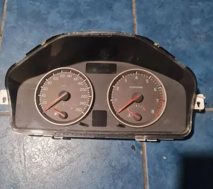 Volvo S40 Speedometer (instrument cluster) 30669182 69294970T 8602844