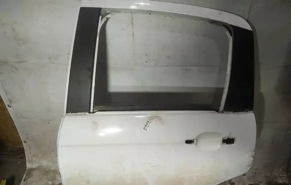 Citroen C3 Rear door baltos