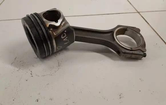 KIA Rio Piston with connecting rod BL2014
