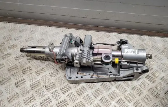 Mercedes-Benz E C207 W207 Steering wheel axle A2074600116