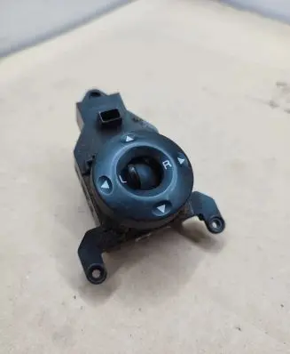 Hyundai Santa Fe Wing mirror switch 371480