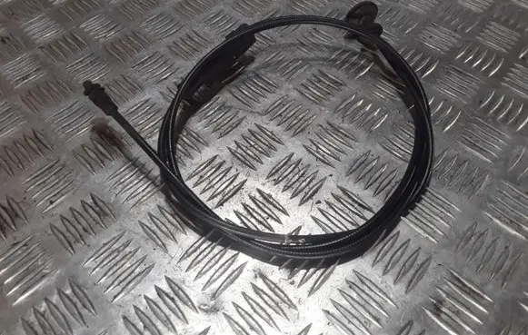 Volkswagen PASSAT B5.5 Engine bonnet/hood lock release cable 3B1823531