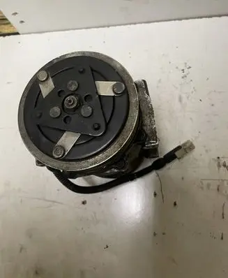 Peugeot 206 Air conditioning (A/C) compressor (pump) 1211F