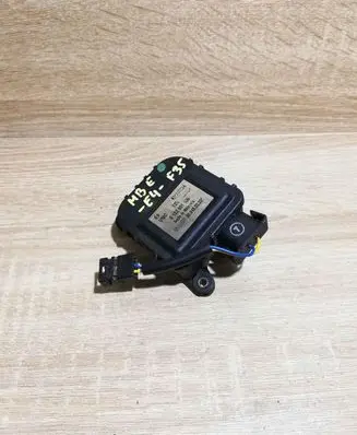 Mercedes-Benz E W210 Air flap motor/actuator 0132801108