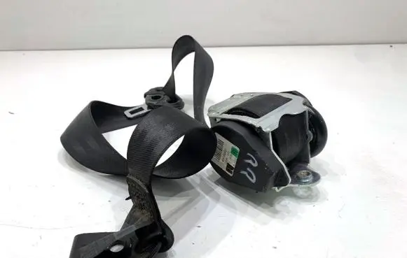 Audi A3 S3 8P Front seatbelt 8P4857706C