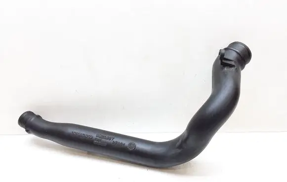 Volvo XC70 Intercooler hose/pipe 8624887