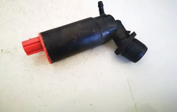 Land Rover Freelander 2 - LR2 Windscreen/windshield washer pump